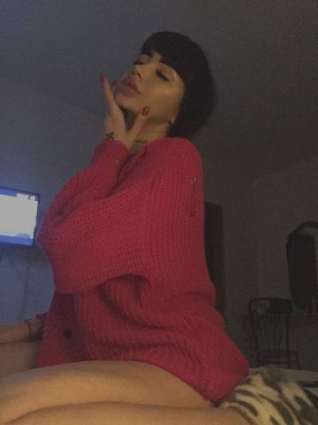 Диана Миниатюрная Брюнетка